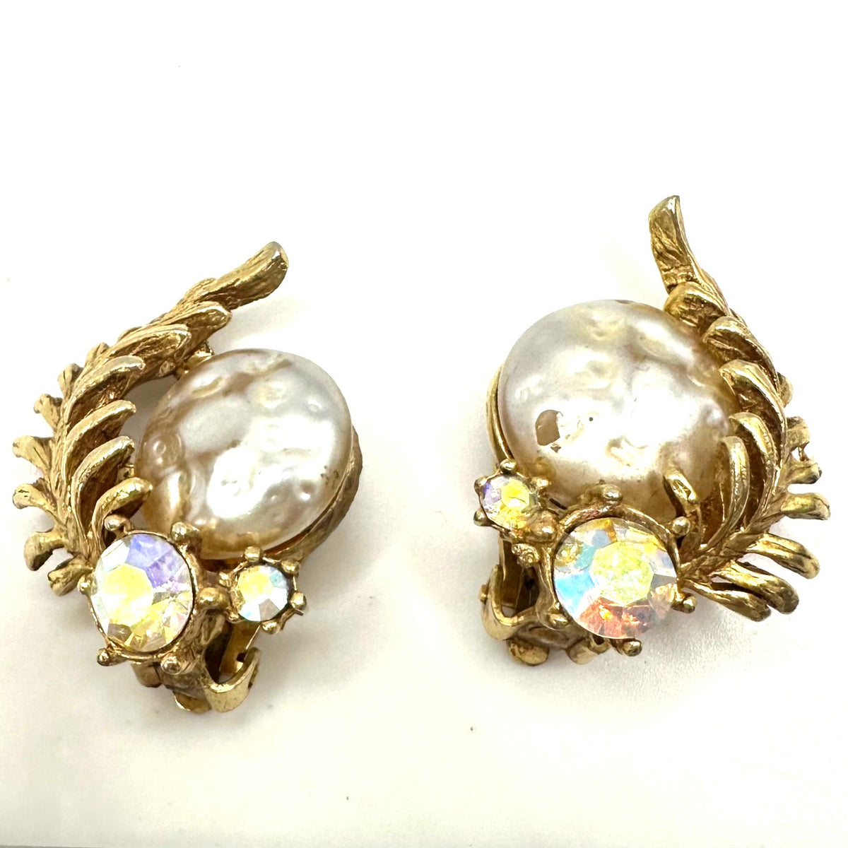 HAR vintage gold tone AB rhinestones pearl cabochons bracelet clip on earrings
