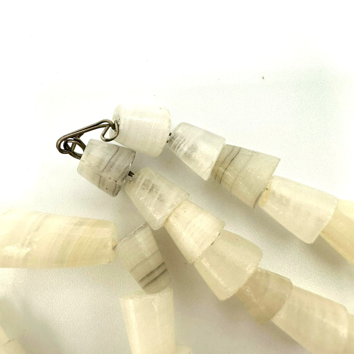 Vintage carved Mexican onyx white agate large face pendant beaded 28” necklace