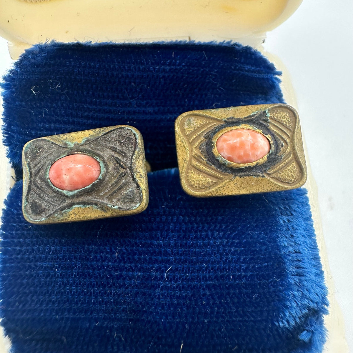 Antique Victorian Arts & Crafts gold tone peach art glass bean back cufflinks