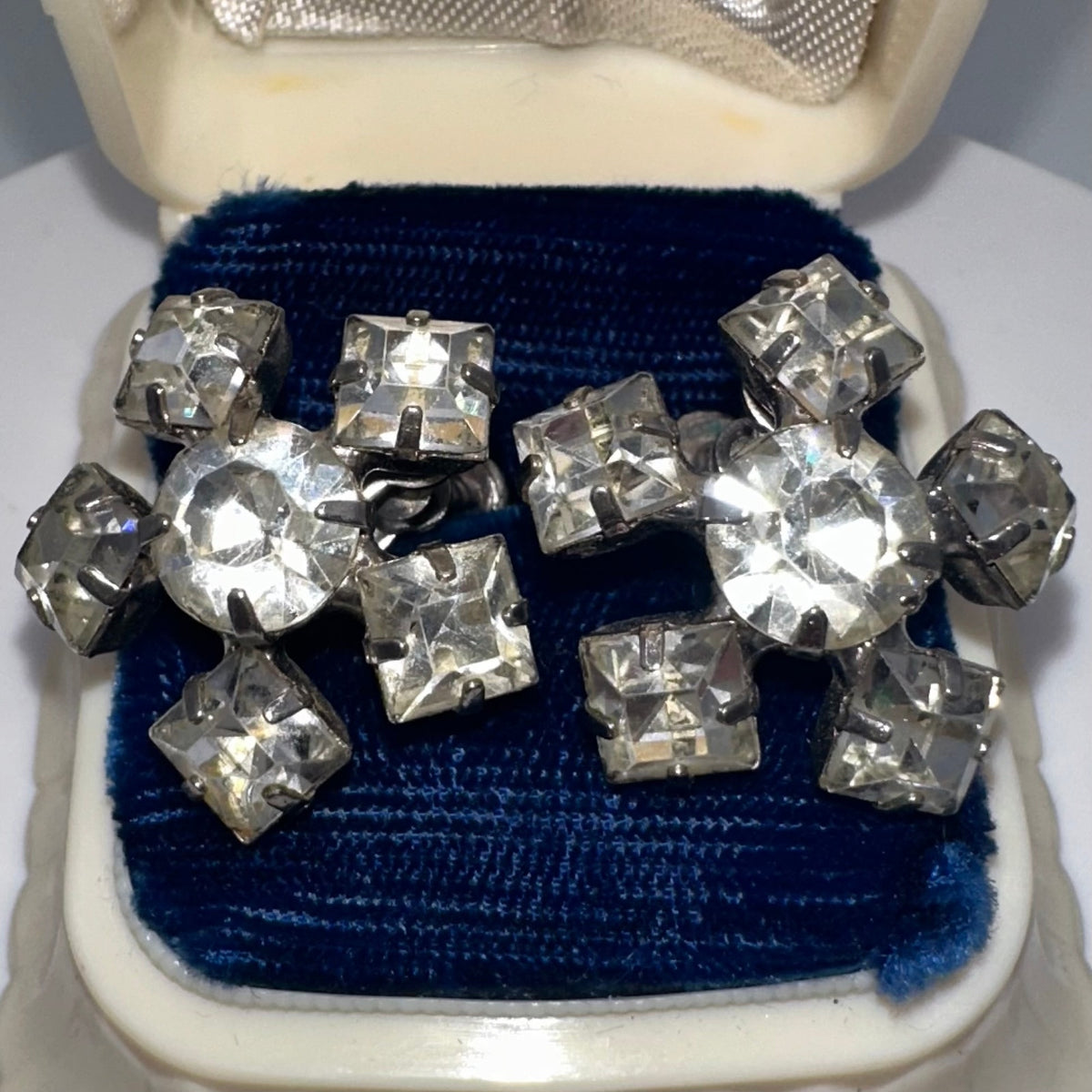 1940s vintage retro clear rhinestones starburst silver tone screw back earrings