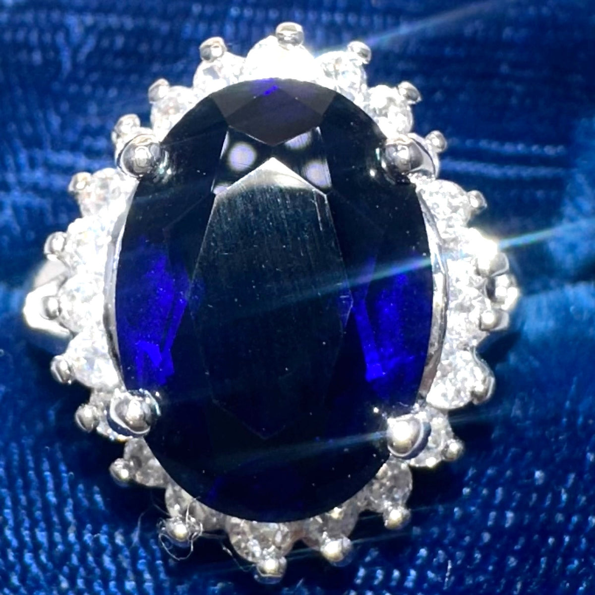 Avon RJ 125th anniversary silver tone royal blue clear cubic zirconia ring 7.5