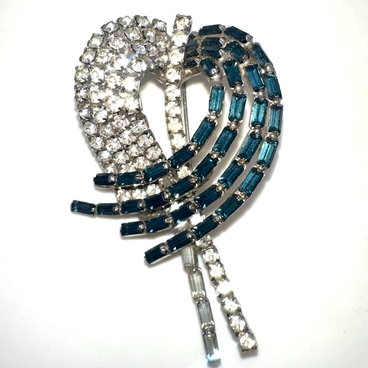 Vintage 1950s silver tone clear Montana blue baguette rhinestones 3D brooch