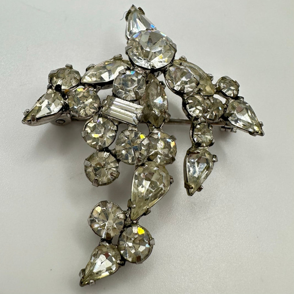 1940s 1950s vintage silver tone rhodium plated clear glass rhinestones brooch