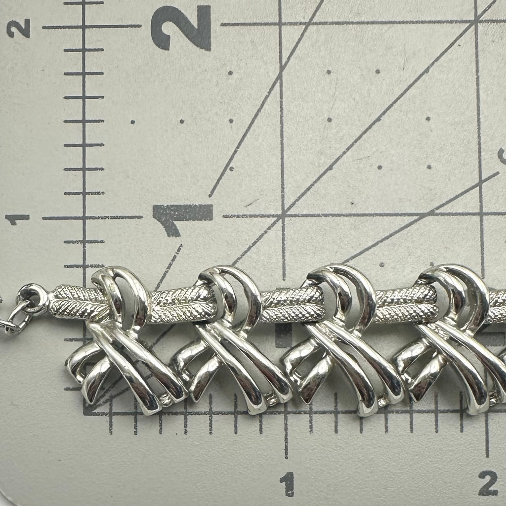 Kramer signed vintage silver tone rhodium plated bows ribbons chain 16” necklace