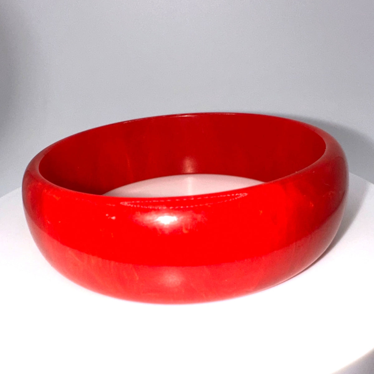 Antique vintage Art Deco 1930s 1940s cherry red swirled Bakelite bangle bracelet