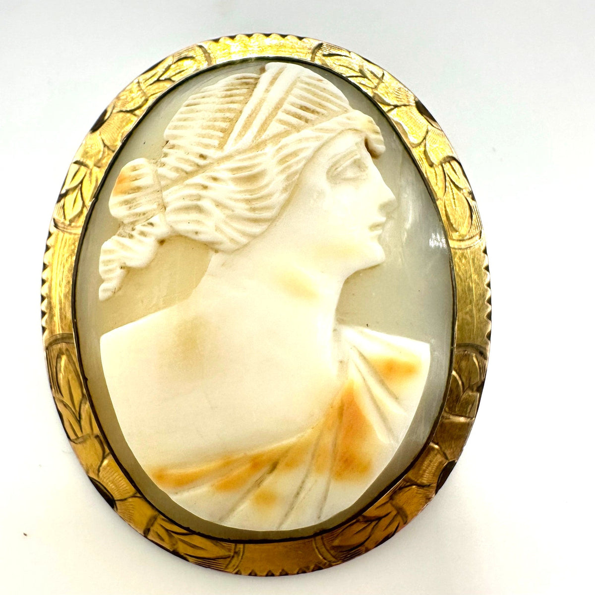 Antique Edwardian gold filled and gilt genuine carved shell cameo brooch