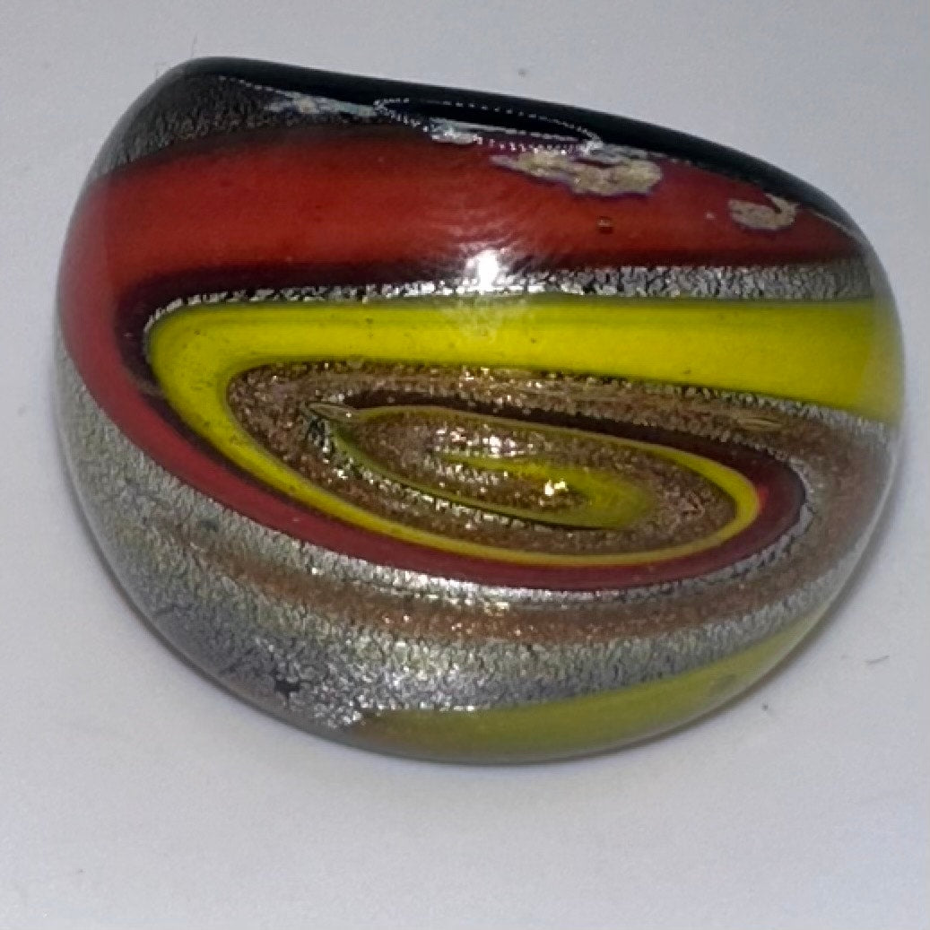 Vintage hand blown swirled red yellow black silver gold glitter art glass ring 9