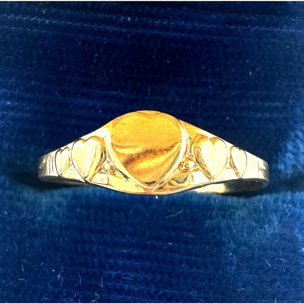 Uncas signed vintage 14KT GE yellow gold electroplated 5 hearts dainty ring 6.5