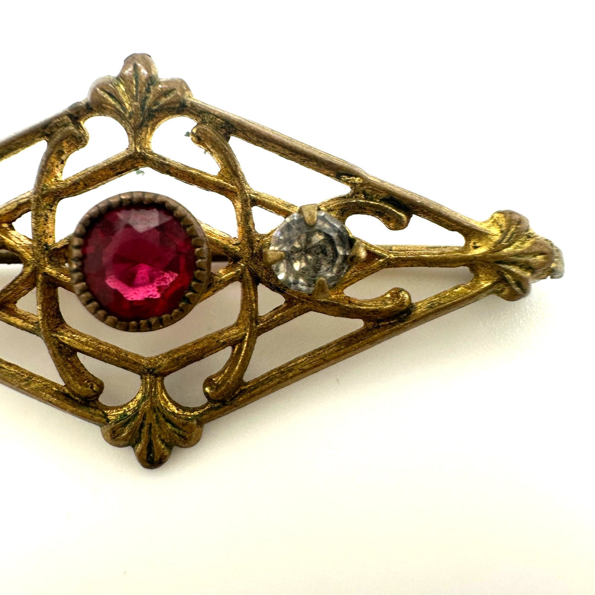 Antique Edwardian 1900s 1910s gold gilt red clear glass paste rhinestones brooch