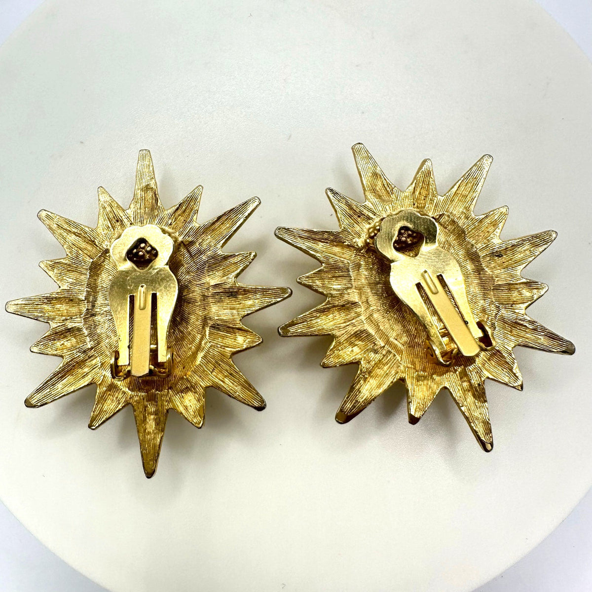 Vintage gold tone large starburst white milk glass cabochons clip on earrings