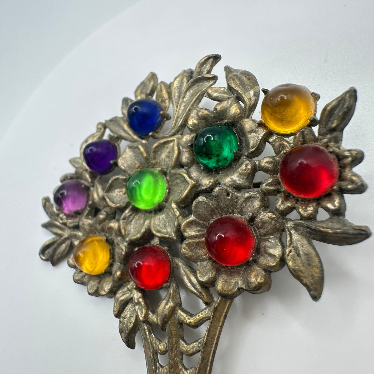 Vintage 1940s silver tone multicolor lucite cabochons flowers basket brooch