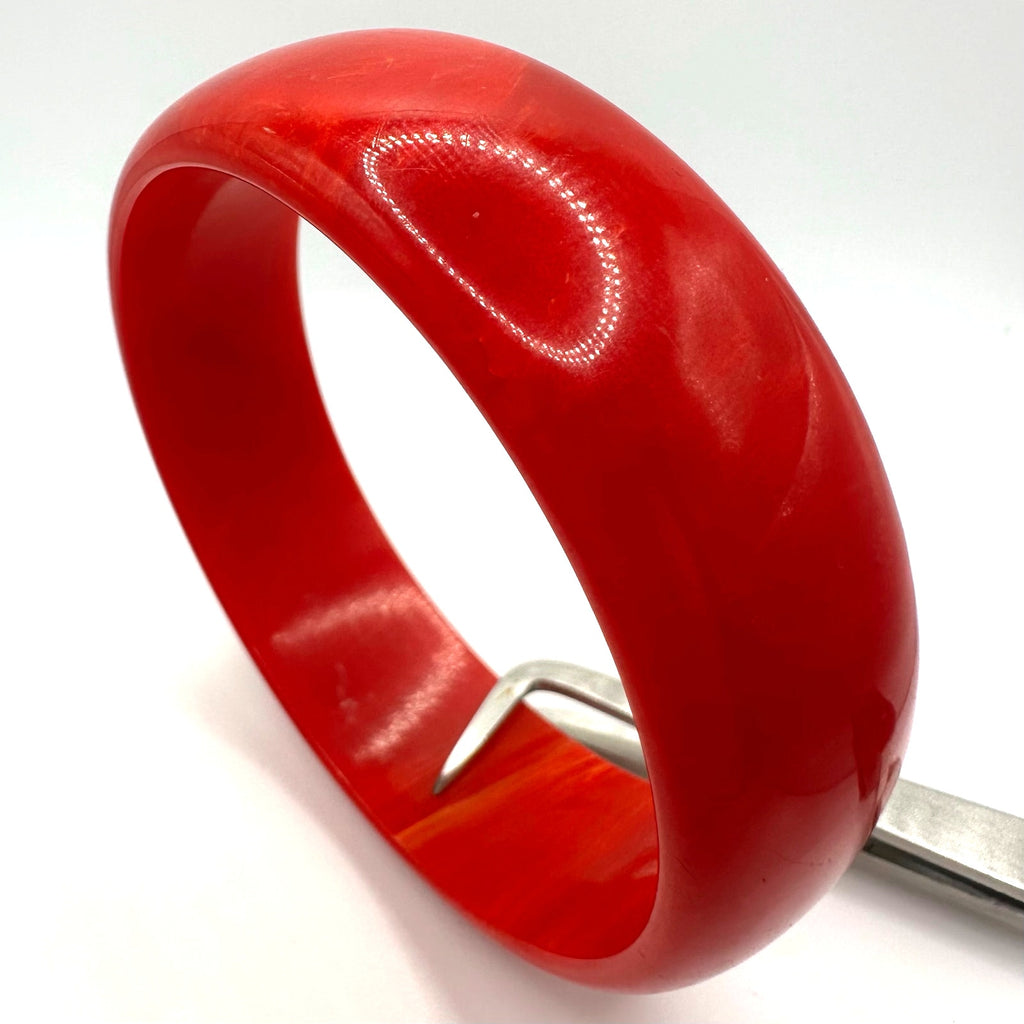 Antique vintage Art Deco 1930s 1940s cherry red swirled Bakelite bangle bracelet