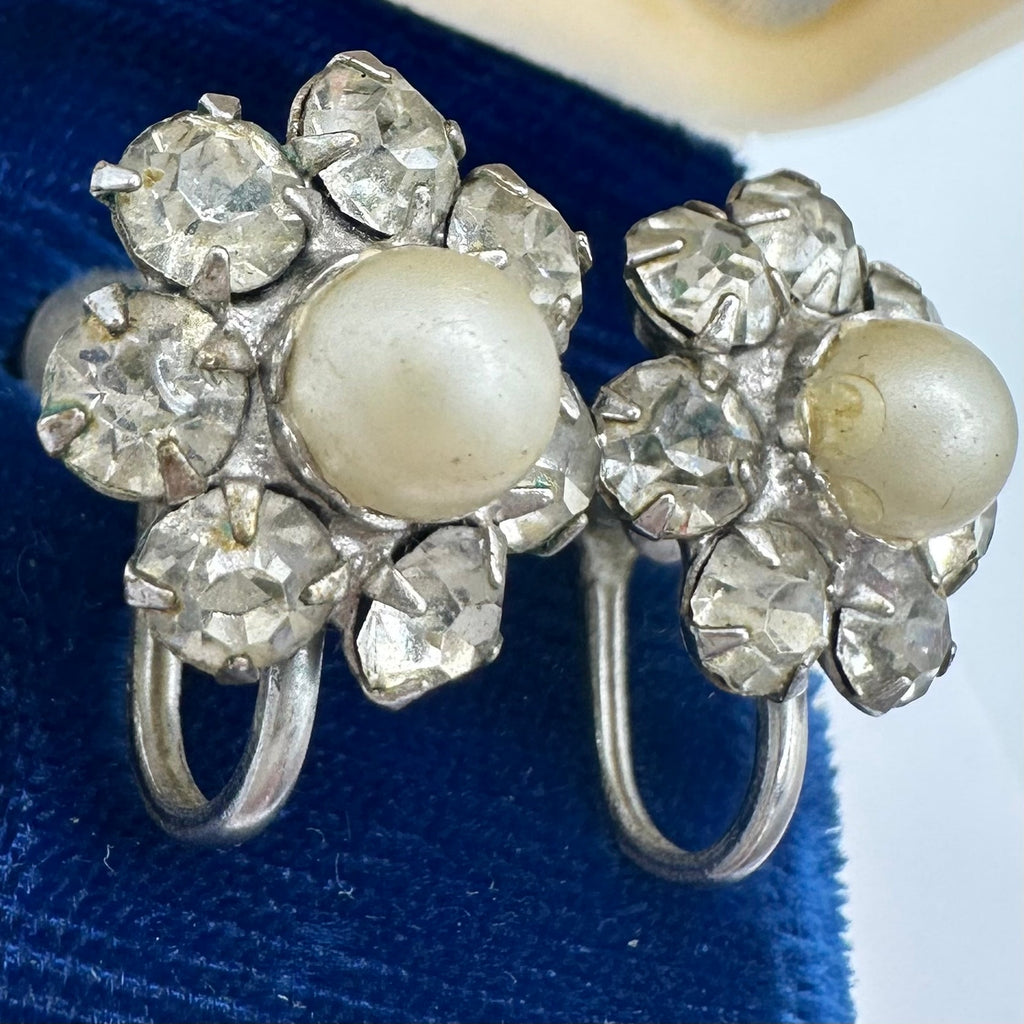 Fantasy of Jewels 1940s silver tone rhinestones faux pearls screw back earrings