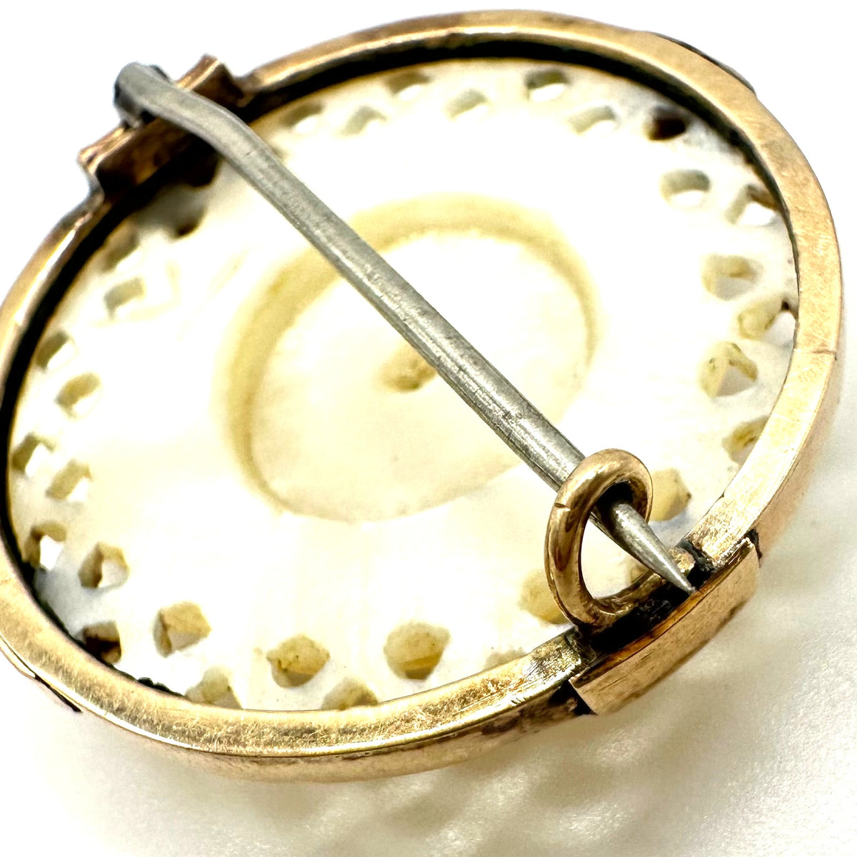 Antique Victorian solid 10kt gold mother of pearl Jerusalem cross brooch 5.72g