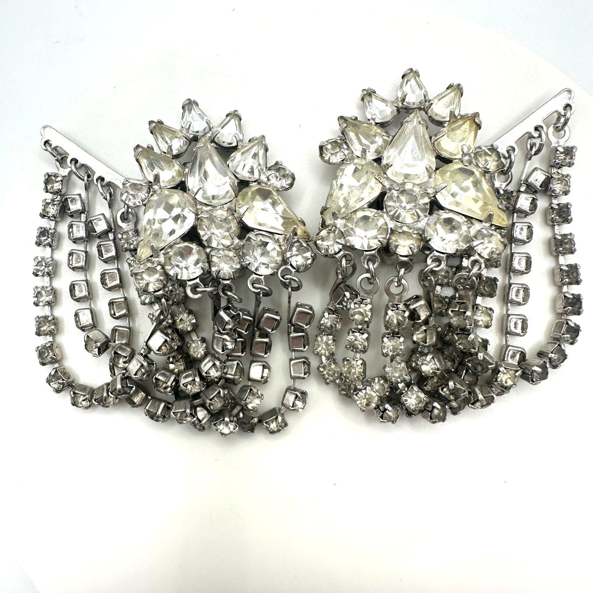 Vintage silver tone clear rhinestones swag chains fringe clip on earrings