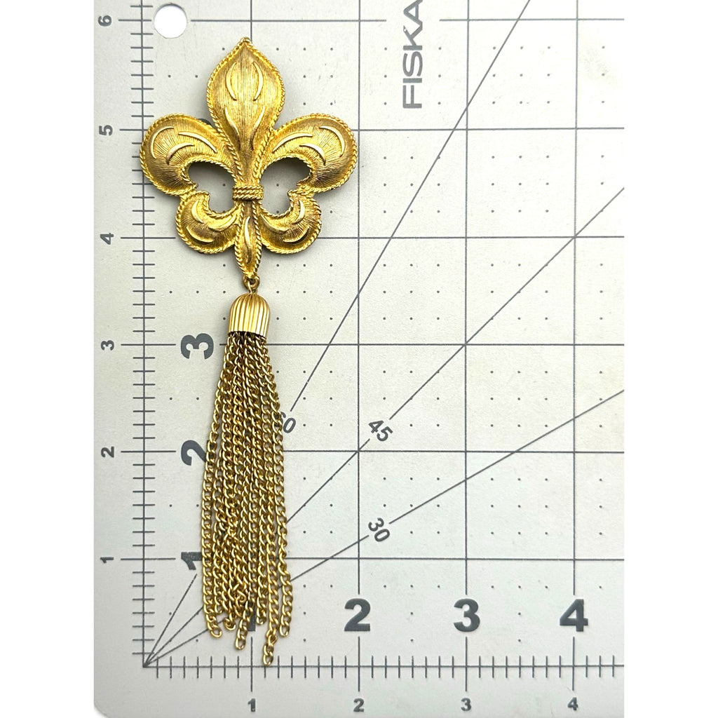 Vintage high end gold tone Fleur de Lis chains tassel fringe extra long brooch