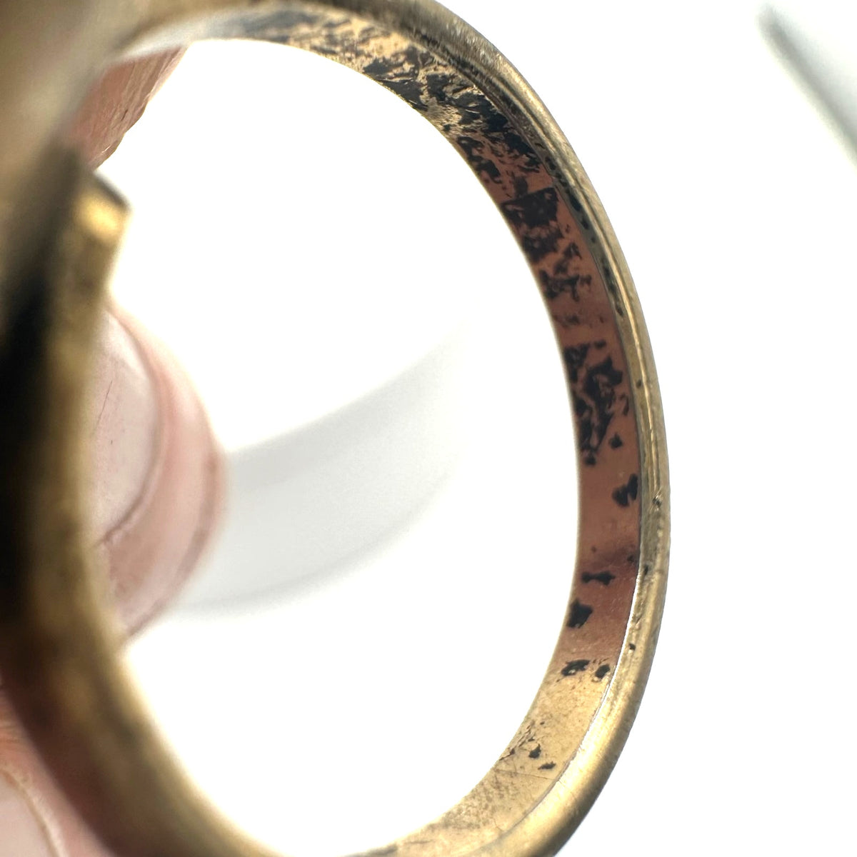 Vintage 1960s gold tone black hematite glass cameo adjustable cocktail ring