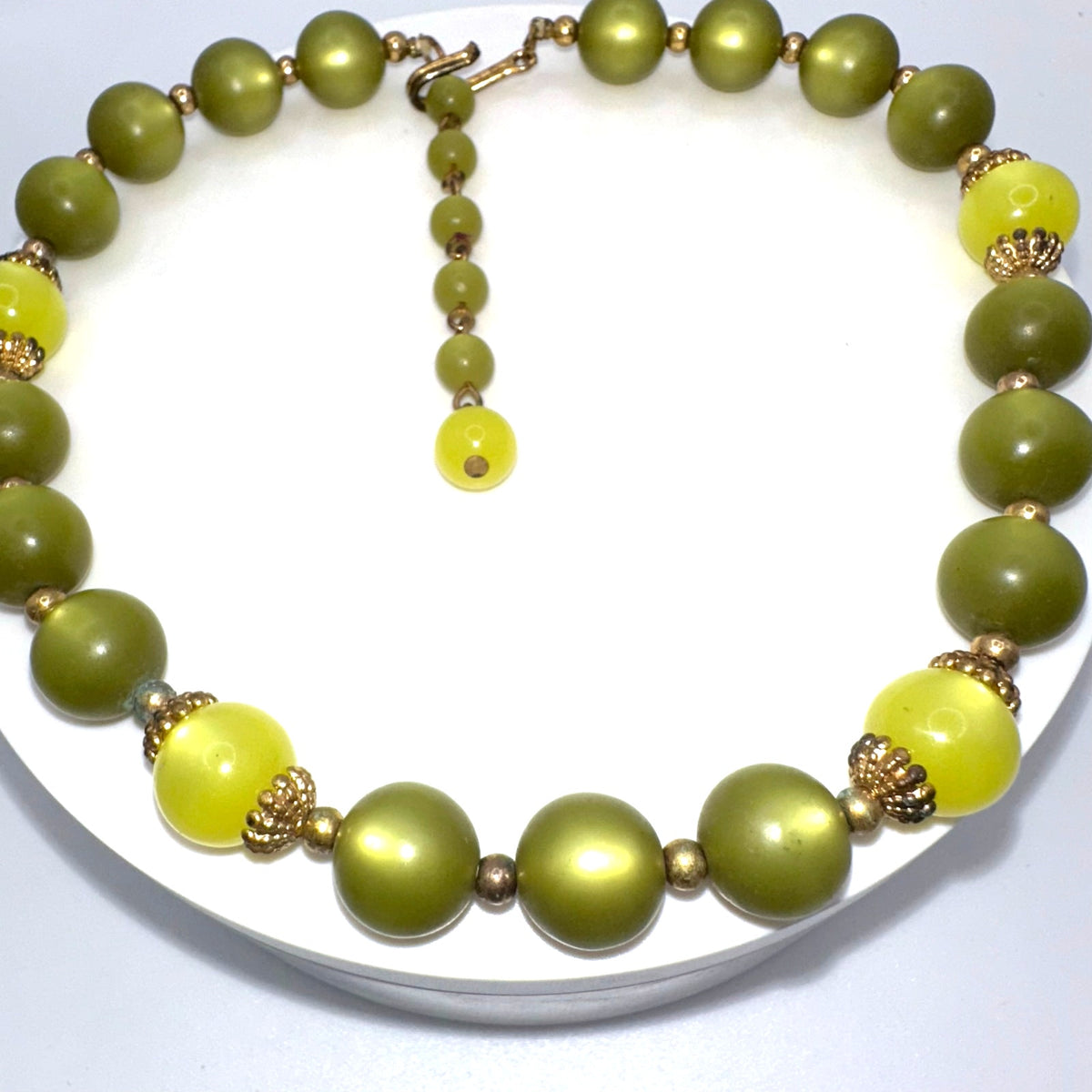 Vintage gold tone olive green neon yellow moonglow lucite beaded necklace