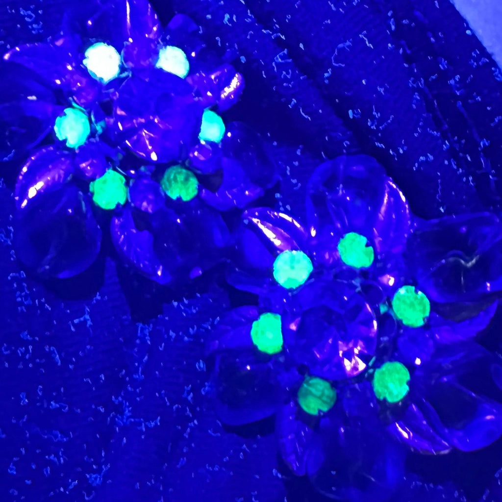 Vintage silver tone blue green givré uranium glass rhinestones clip on earrings