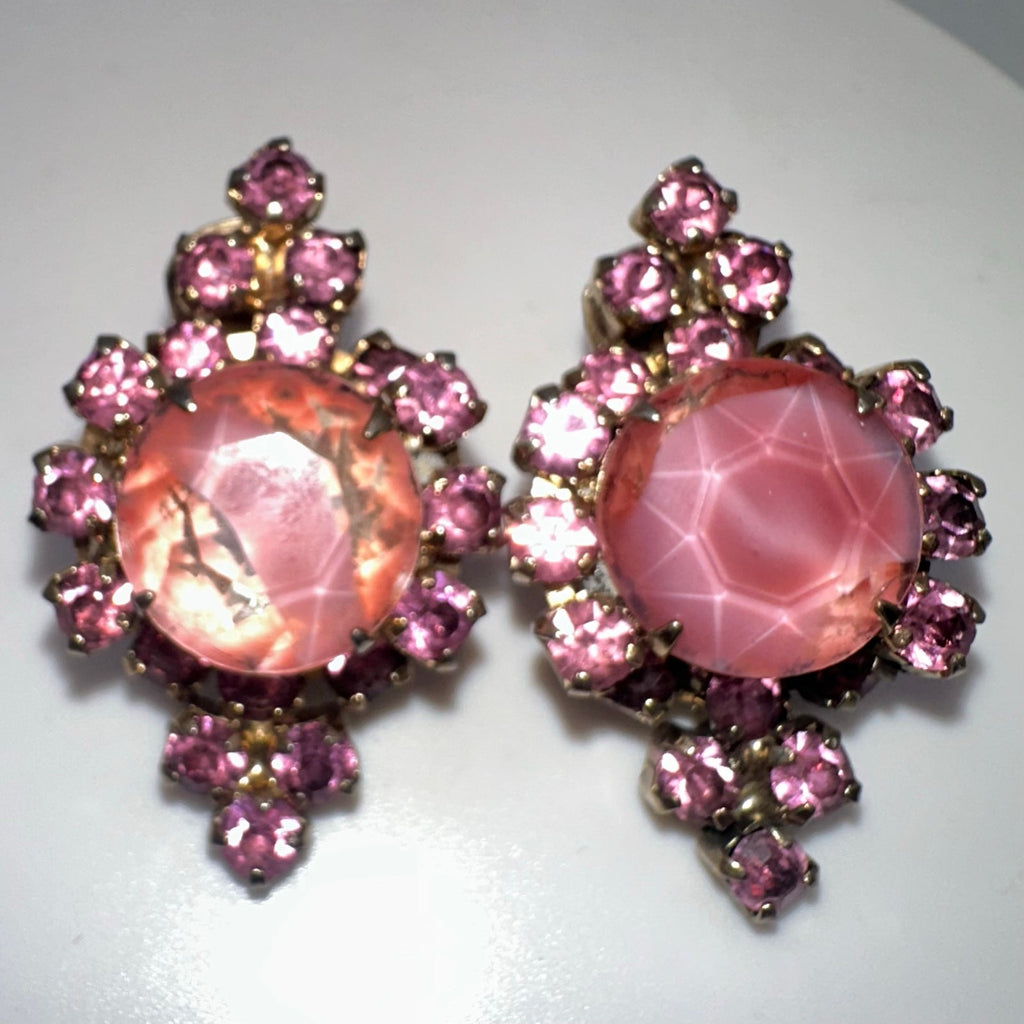 1950s vintage gold tone pink clear givré art glass rhinestones clip on earrings