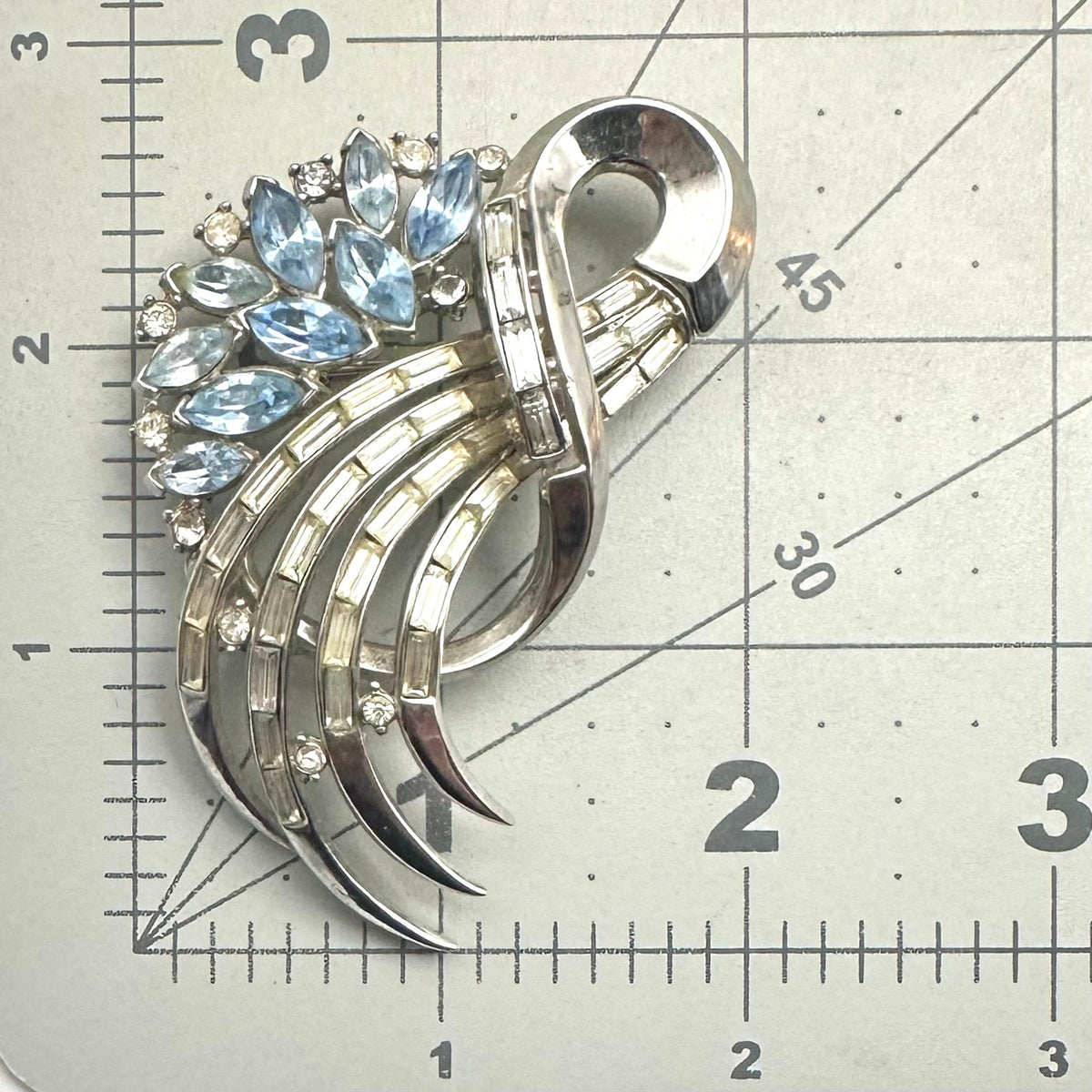 Trifari Alfred Philippe 1952 Comet silver tone clear sky blue rhinestones brooch
