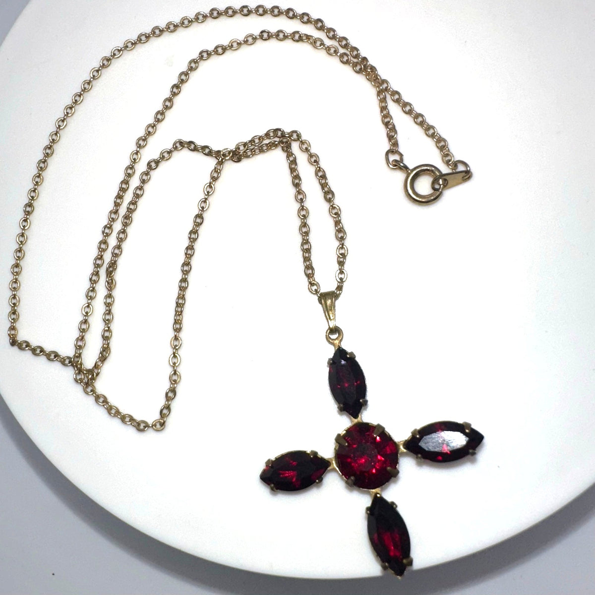 Vintage red burgundy faux garnet glass Maltese cross pendant chain necklace