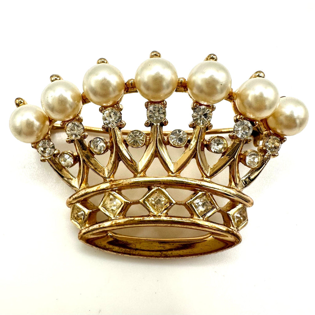 Trifari vintage gold tone clear rhinestones faux pearls royal crown brooch