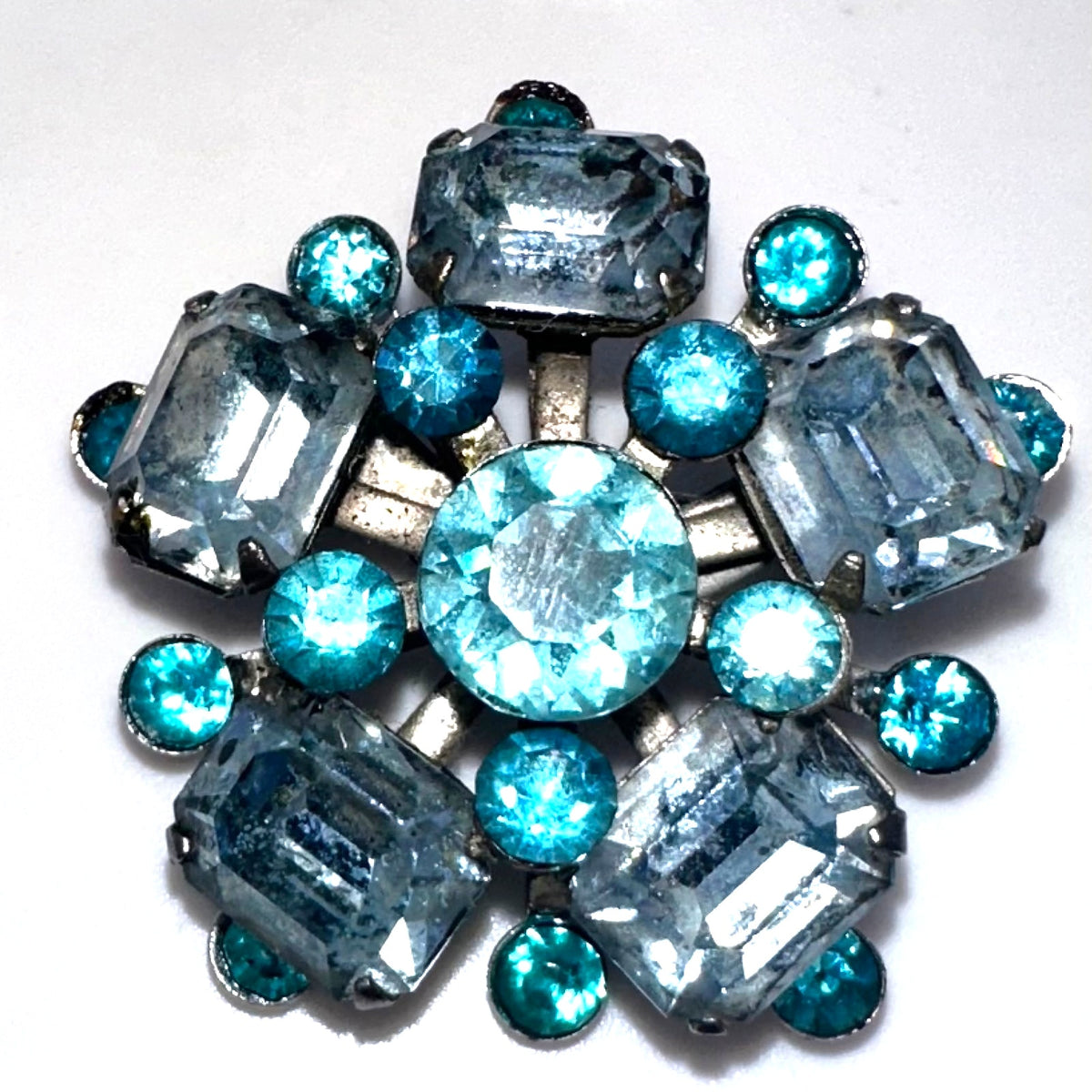 Vintage silver tone aqua light blue glass rhinestones brooch pin