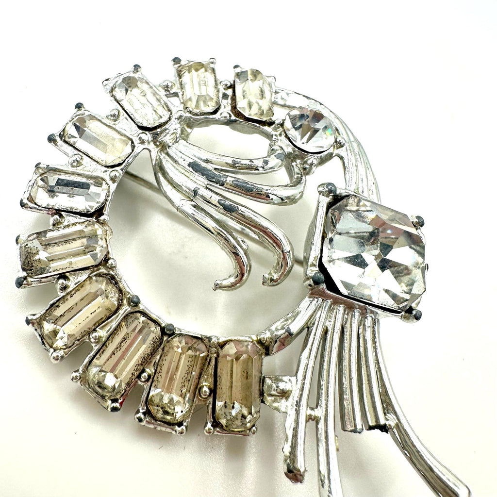 1940s vintage silver tone clear large glass rhinestones wreath brooch