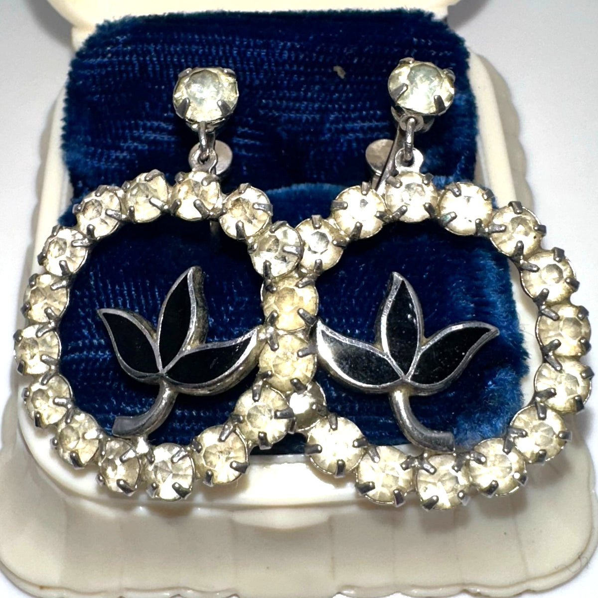 1940s vintage sterling silver clear rhinestones black enamel screw back earrings
