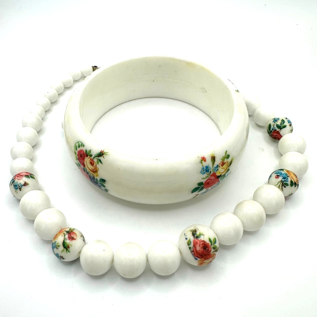 Hong Kong vintage floral white lucite bangle bracelet beaded graduated necklace