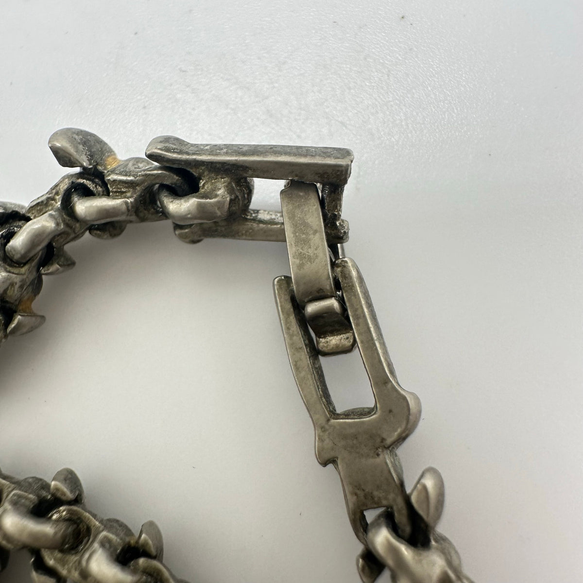 Vintage heavy silver tone clear glass rhinestones flex link modernist necklace