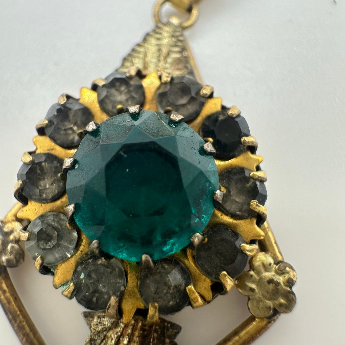 Vintage 12kt gold filled green rhinestones pendant on Lang 21” chain necklace