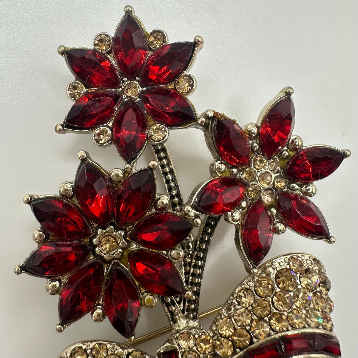 Avon 2013 gold tone red topaz rhinestones poinsettias flowers bouquet brooch