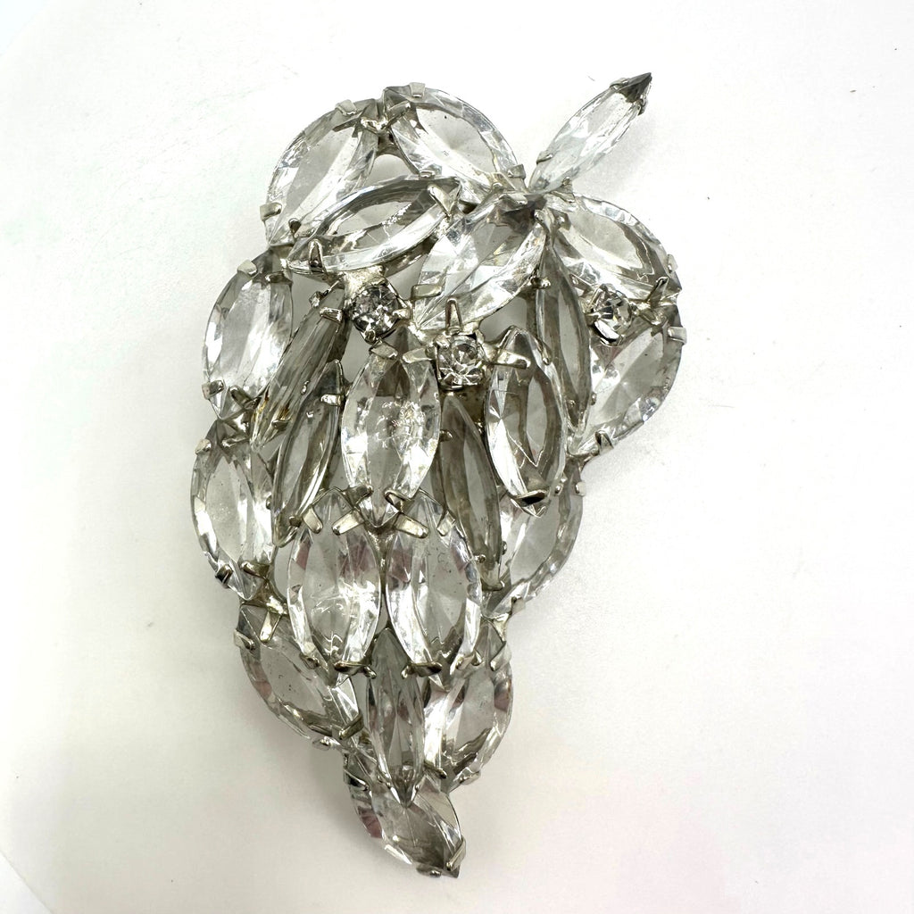 1950s vintage silver tone rhodium plated clear glass rhinestones leaf brooch