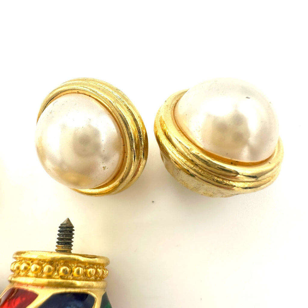 Bundle jewelry lot 3 pairs vintage gold tone clothing button screws pins tacks