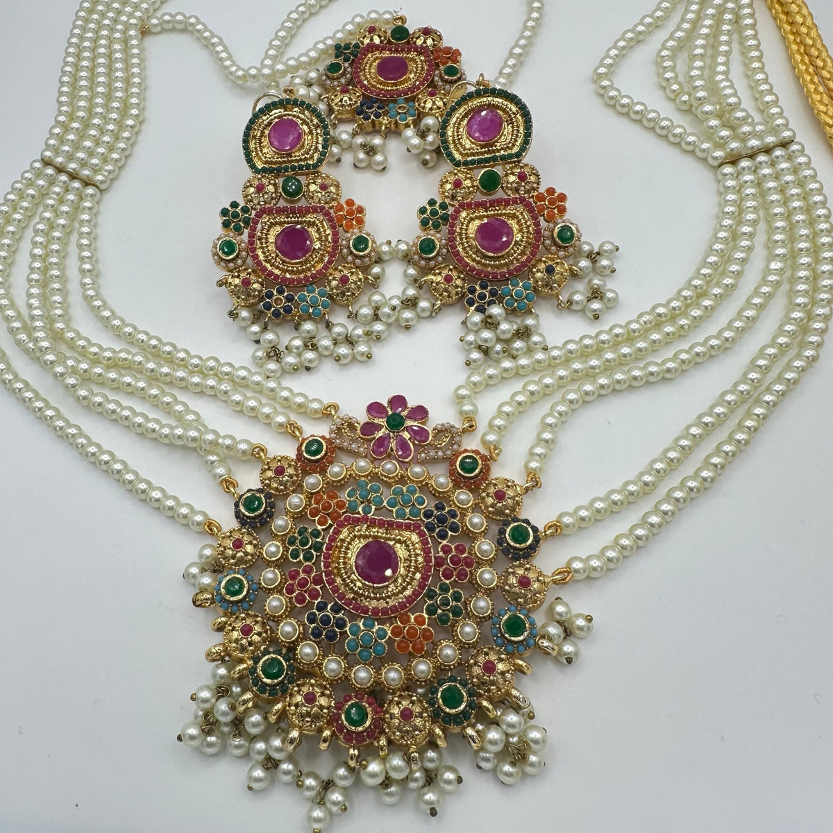 Indian gold kundan pearl gems necklace earrings maang tikka full mala set