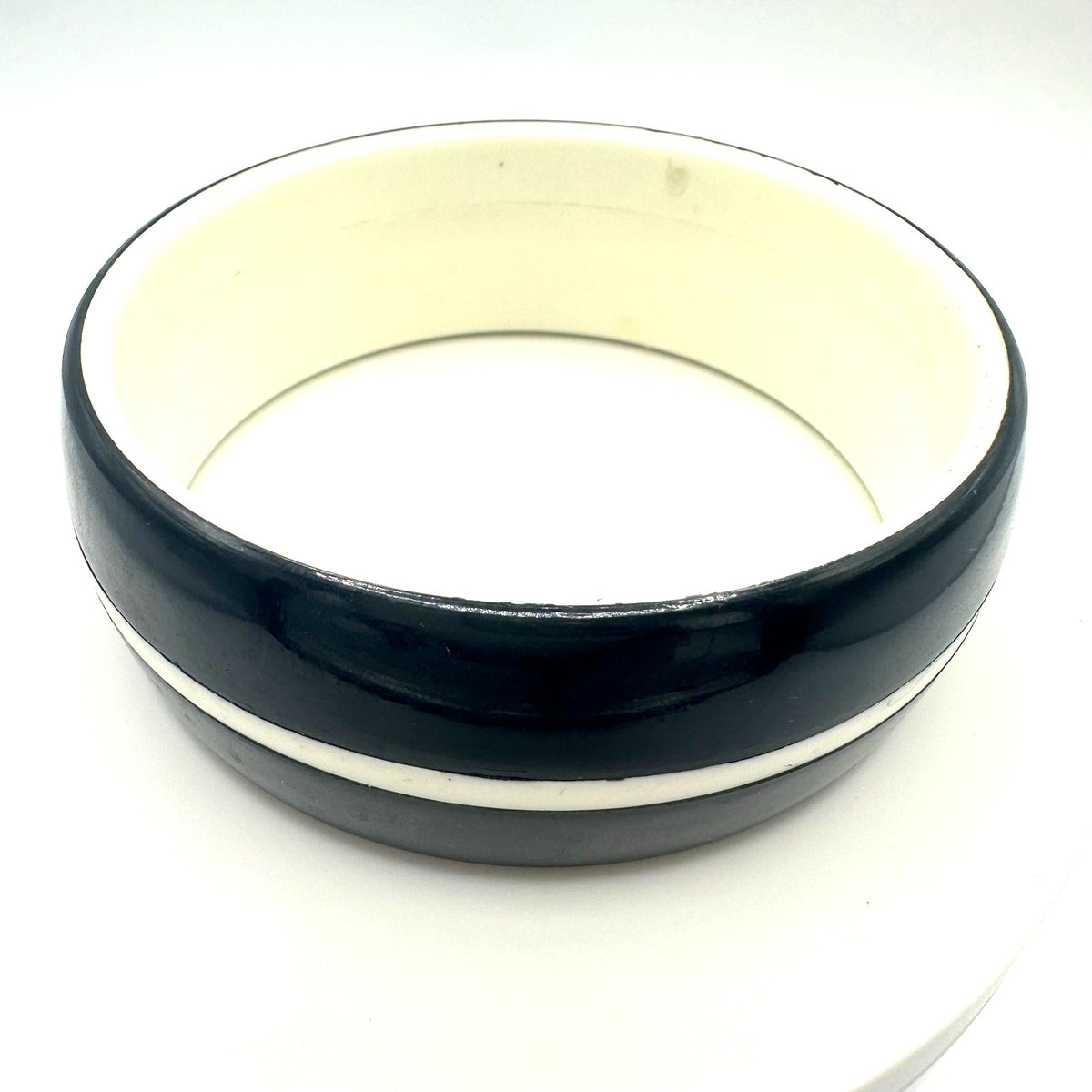 1940s vintage retro black white lucite statement chunky bangle bracelet
