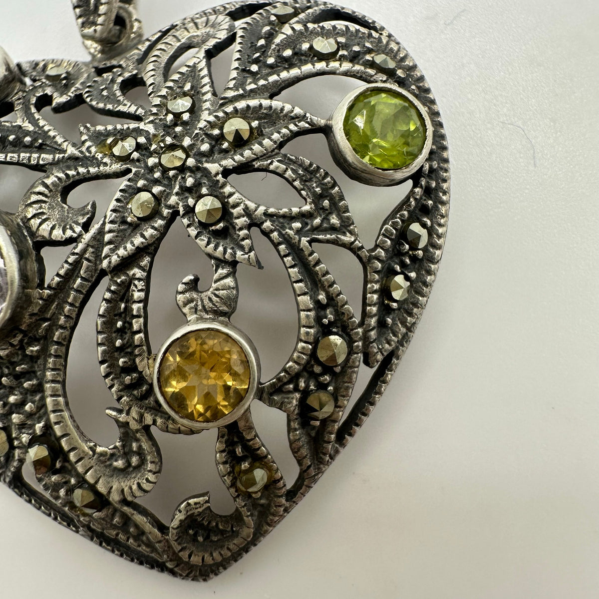SU vintage 925 sterling silver marcasite genuine gemstones heart pendant
