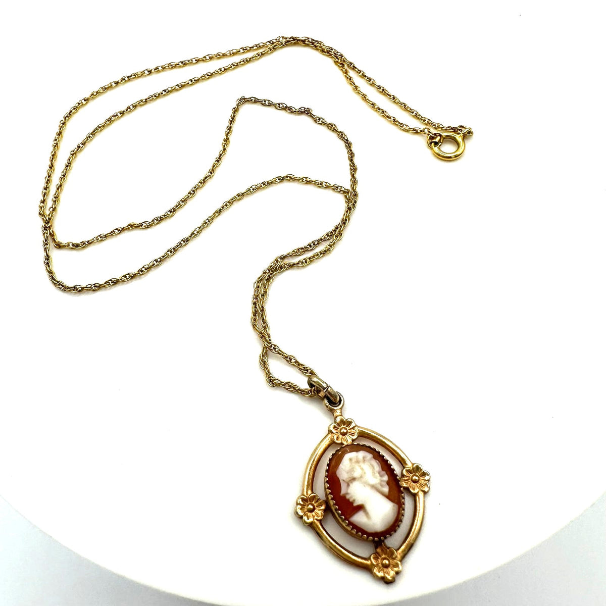 Vintage genuine carved shell left facing cameo 12kt gold filled 18” necklace