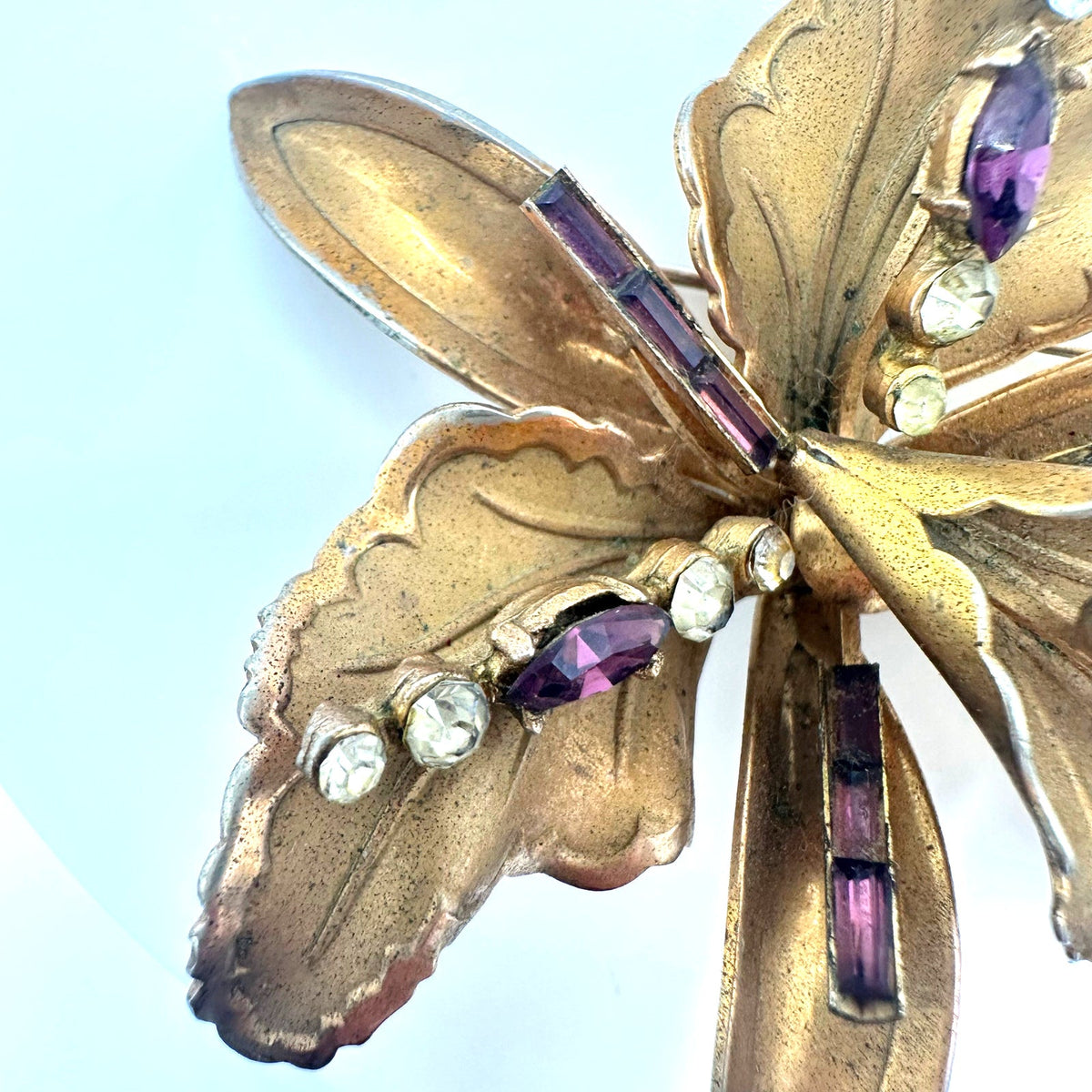 Vintage gold tone purple clear rhinestones large 3D iris flower brooch