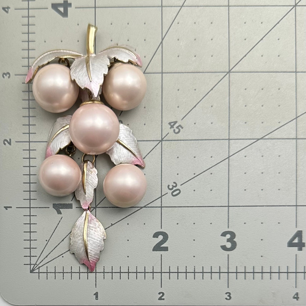 Vintage gold silver tone pink pearls beaded grapes bunch articulated brooch