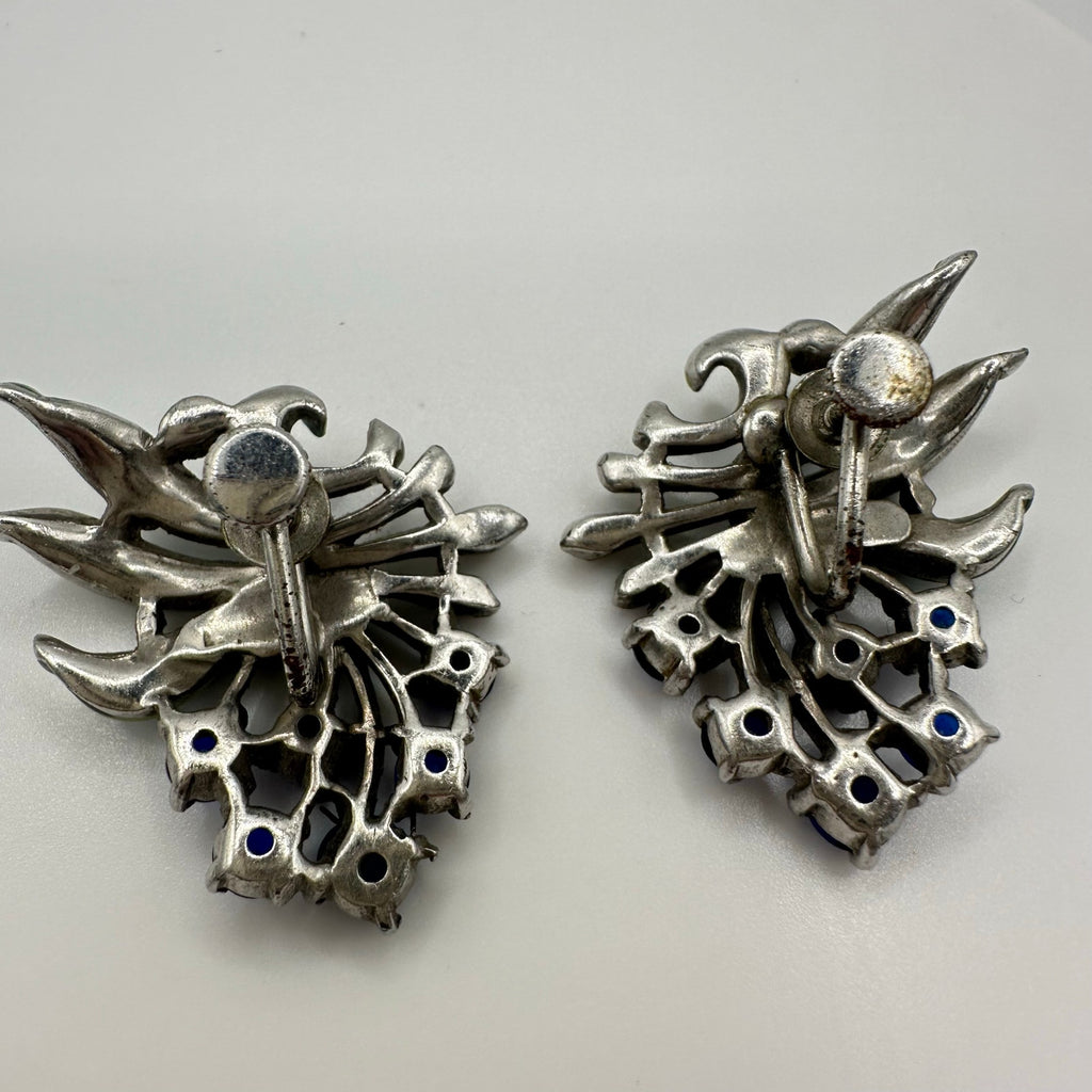 1940s vintage silver tone blue rhinestones green enamel screw back earrings