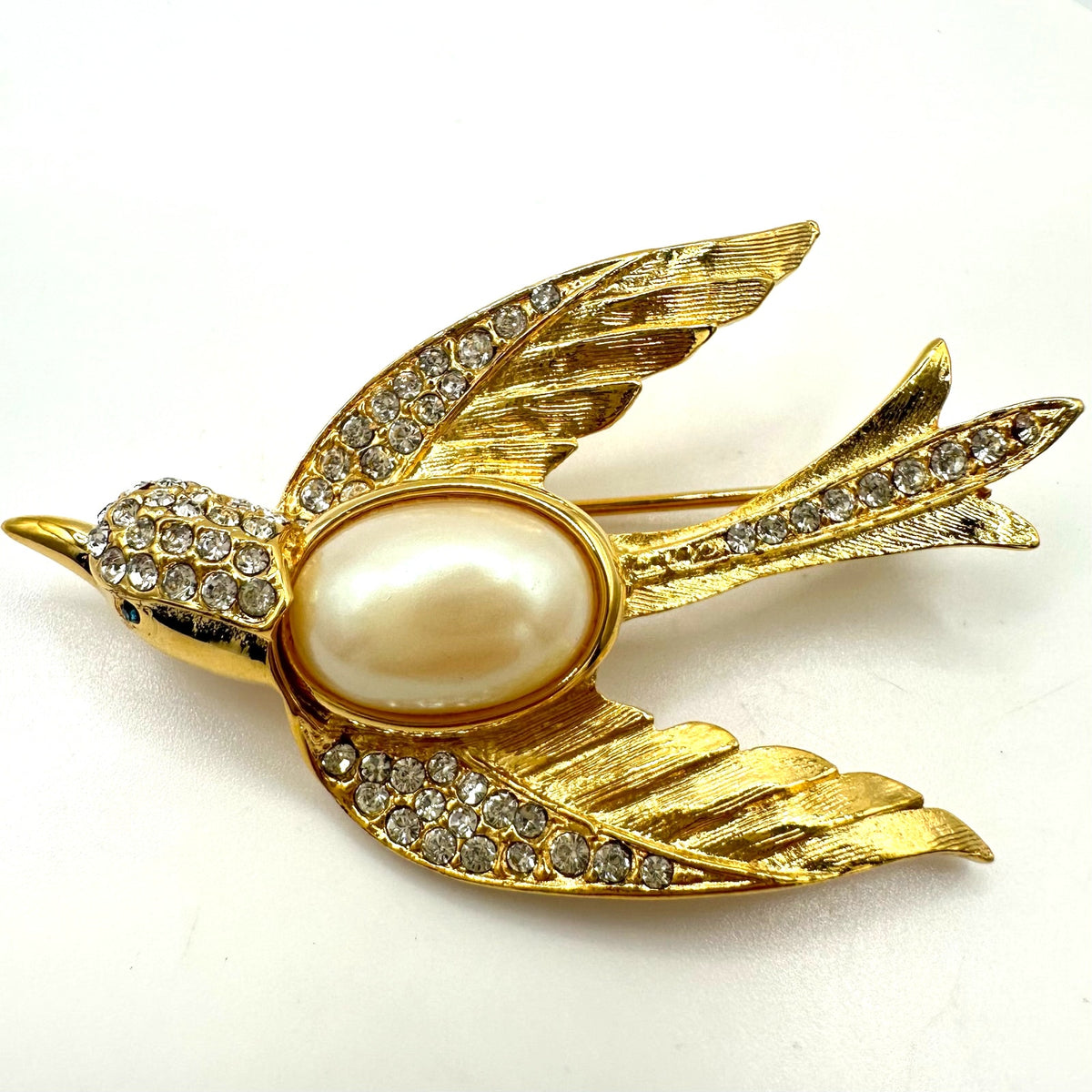Jackie Orr vintage gold tone clear glass rhinestones pearl bird brooch