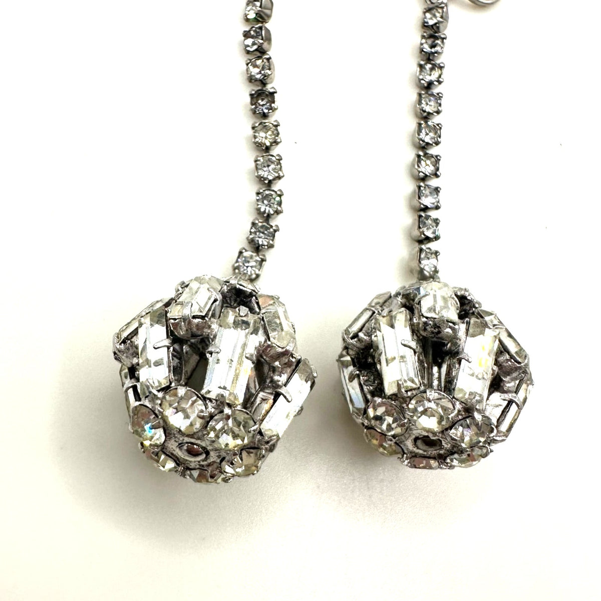 Vintage silver tone clear glass rhinestones ball dangle drop clip on earrings
