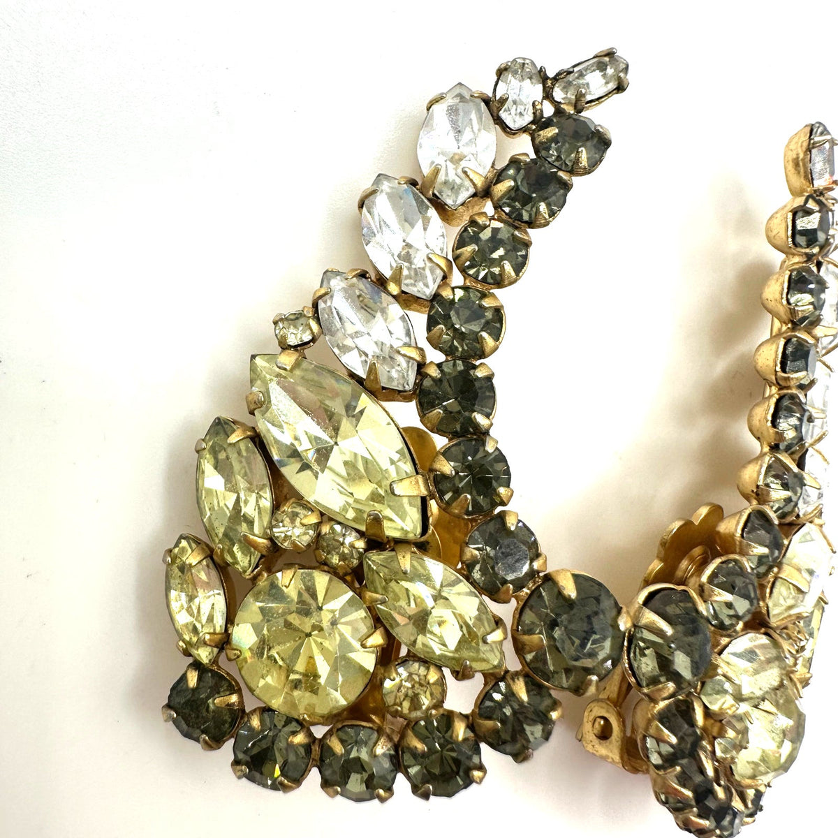 Vintage gold tone yellow smoky gray clear rhinestones crawler clip on earrings
