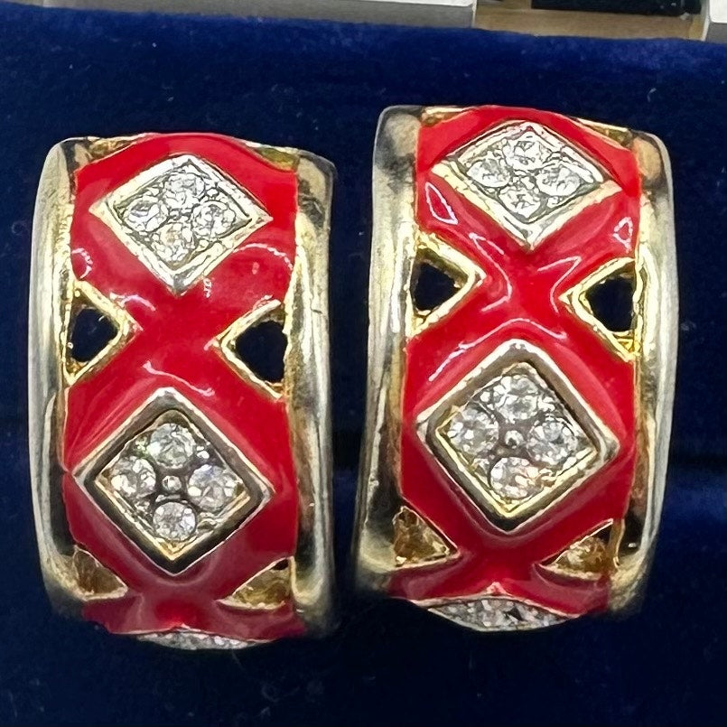 Vintage gold tone clear rhinestones red enamel half hoops clip on earrings