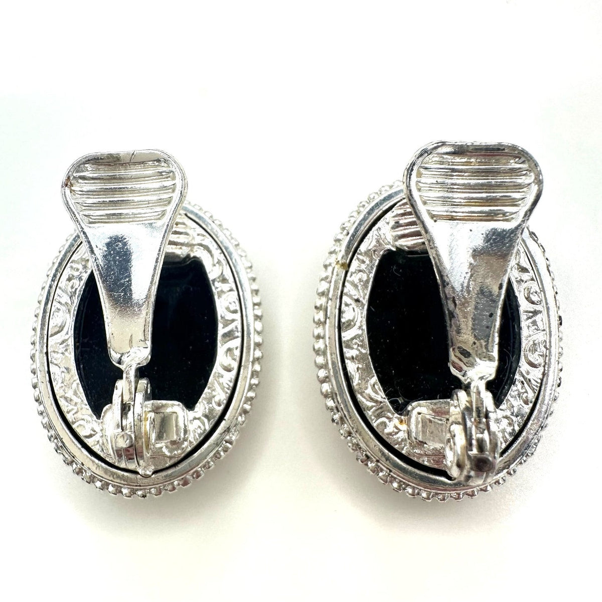 Vintage silver tone oval black glass mirrored cameos clip on earrings