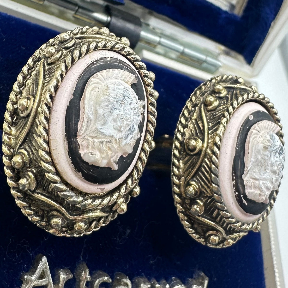 1950s vintage gold tone white black hand painted glass Trojan cameo cufflinks