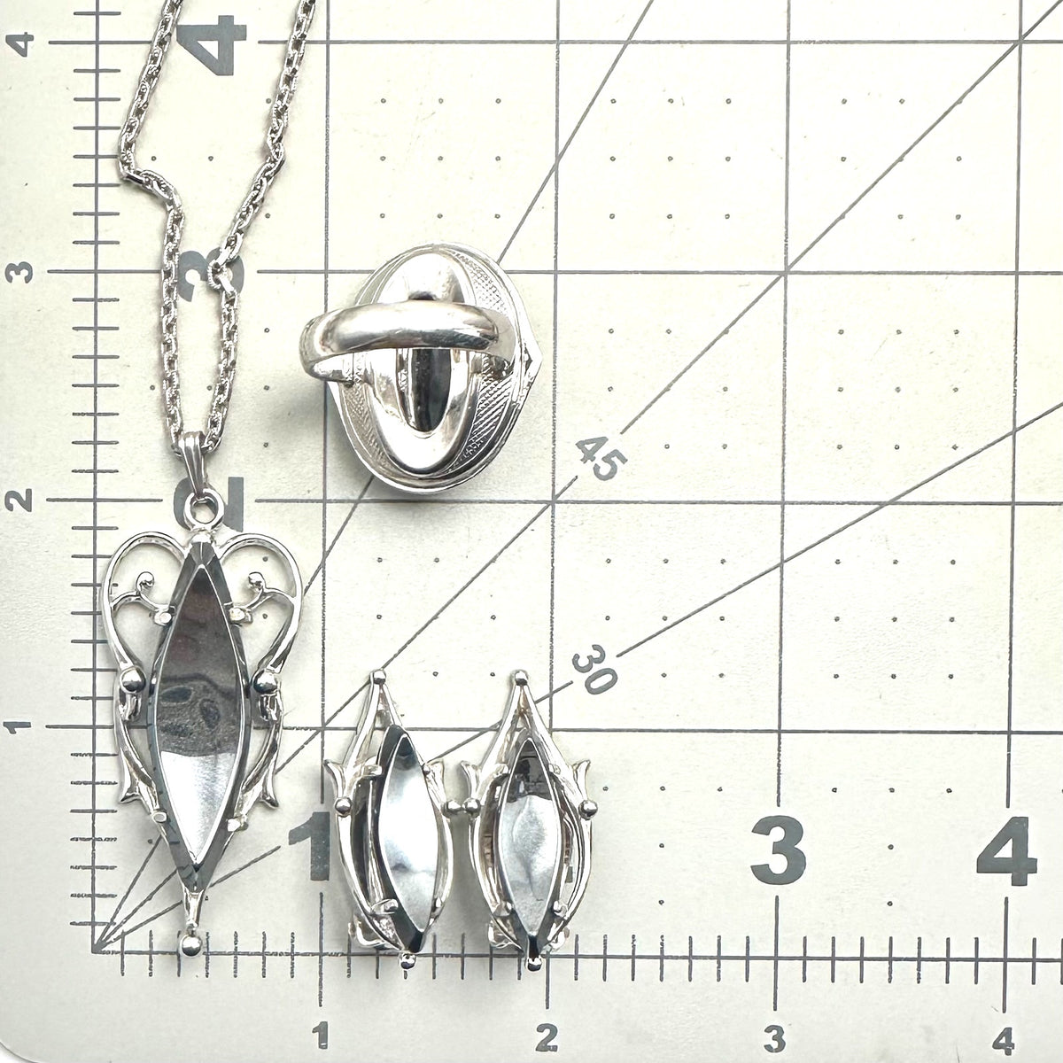 Whiting & Davis vintage silver tone faux hematite necklace ring clip on earrings